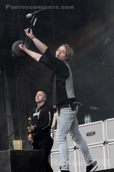 SIMPLE PLAN - 2011-08-28 - SAINT CLOUD - Domaine National - Grande Scene - 